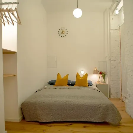 Spacious Apartment In Kreuzberg Berlin Exterior photo