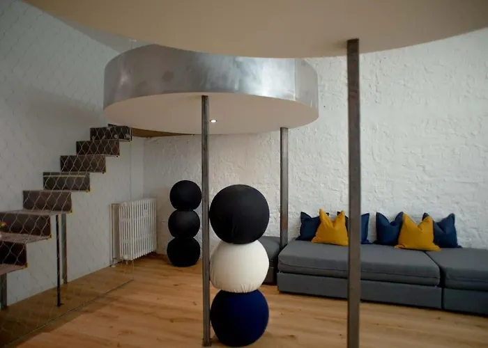 Spacious Apartment In Kreuzberg