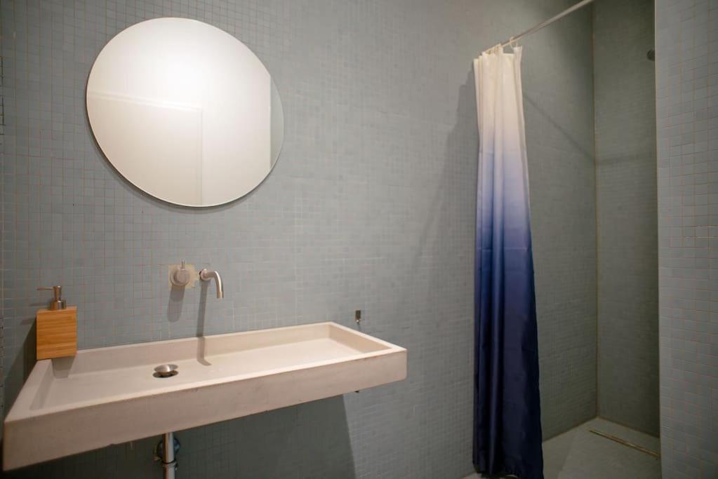 Spacious In Kreuzberg Apartment *